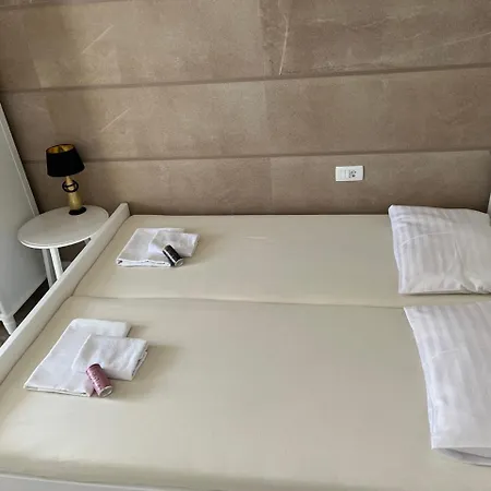 Kamelias 3 Minuty Peso Od Mora *