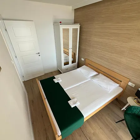 Kamelias 3 Minuty Peso Od Mora Apartment Povile