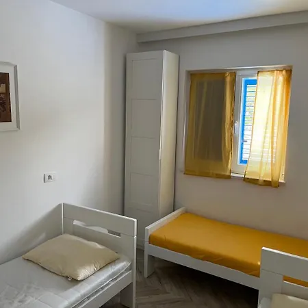 Kamelias 3 Minuty Peso Od Mora