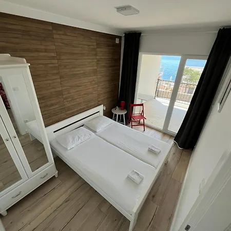 Kamelias 3 Minuty Peso Od Mora Apartman