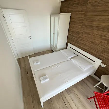 Kamelias 3 Minuty Peso Od Mora Apartman